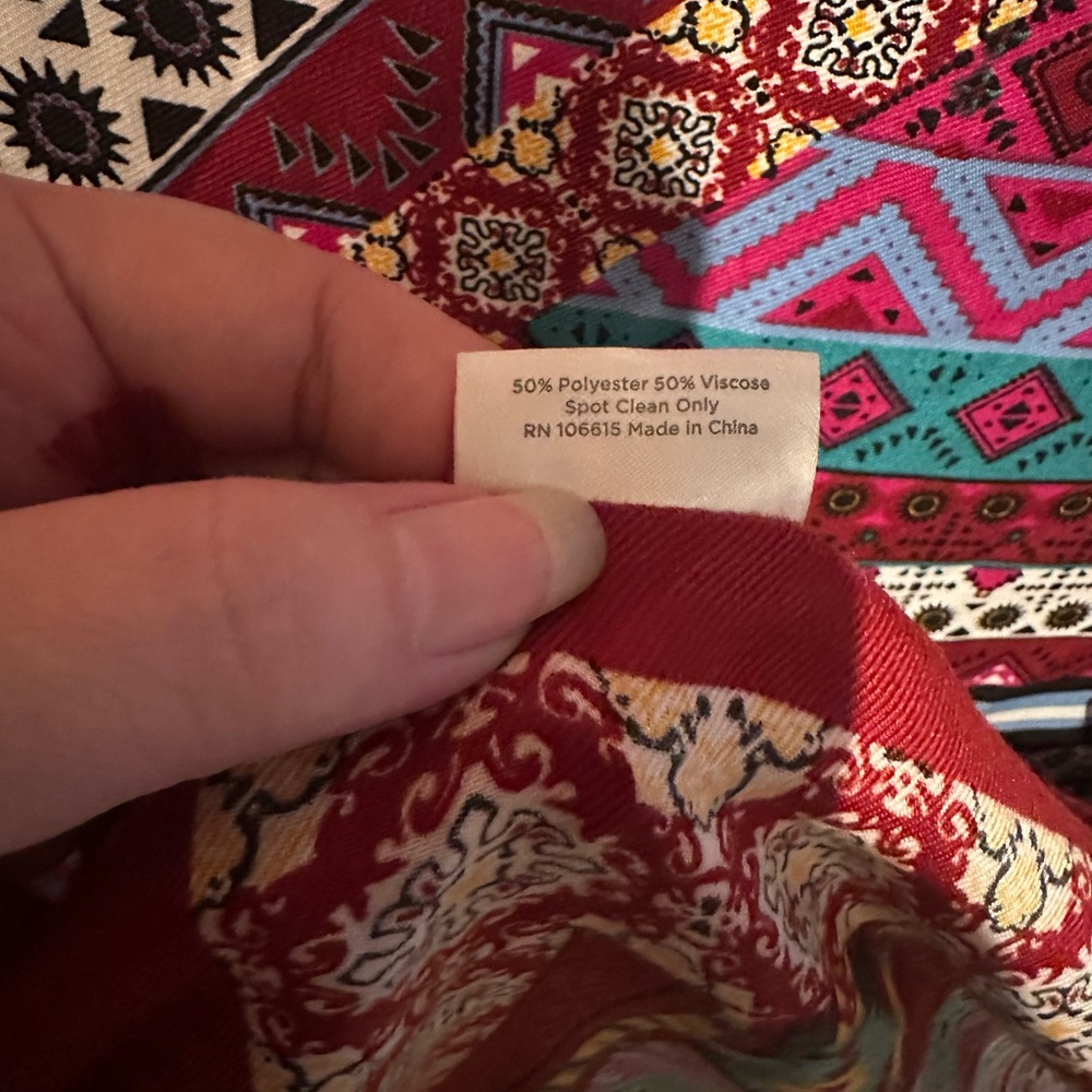 2 Chic Multicolor Patterned Scarf - Picture 9 of 9